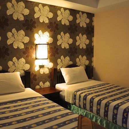 Thaphae Garden Guesthouse Чиангмай Екстериор снимка