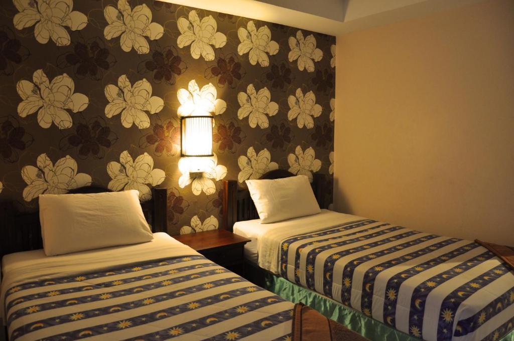 Thaphae Garden Guesthouse Чиангмай Екстериор снимка